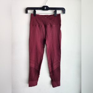 Women's Shefit Seamless Leggings Burgandy Size Small